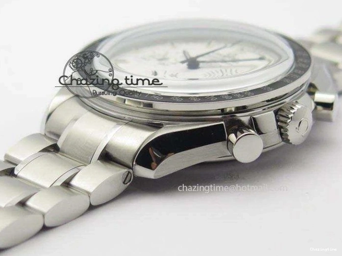 1223 Efficient Speedmaster JHF SS Snoopy Award 45th Anniversary White dial On SS Bracelet 8239